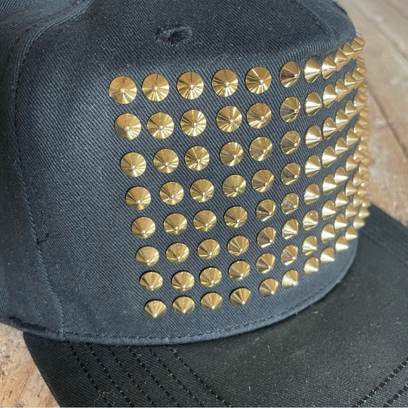 STAMPD’ Black Studded Snapback Hat Gold Spikes Streetwear Dope LA Cap - Picture 7 of 12